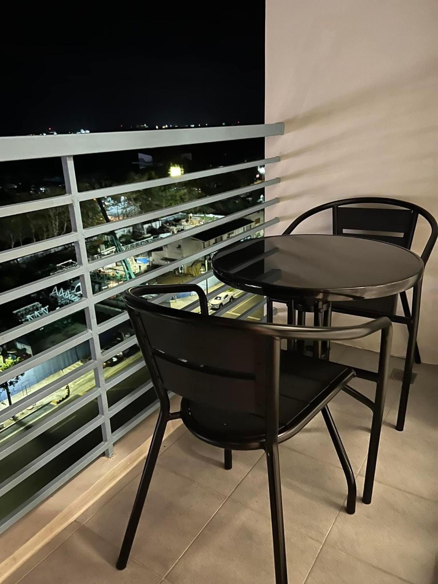 Deluxe Condo 2 Bedroom, 7Th Floor Room Bc In One Madison Tower 3, Megaworld Boulevard, Mandurriao Iloilo City, Philippines Luaran gambar
